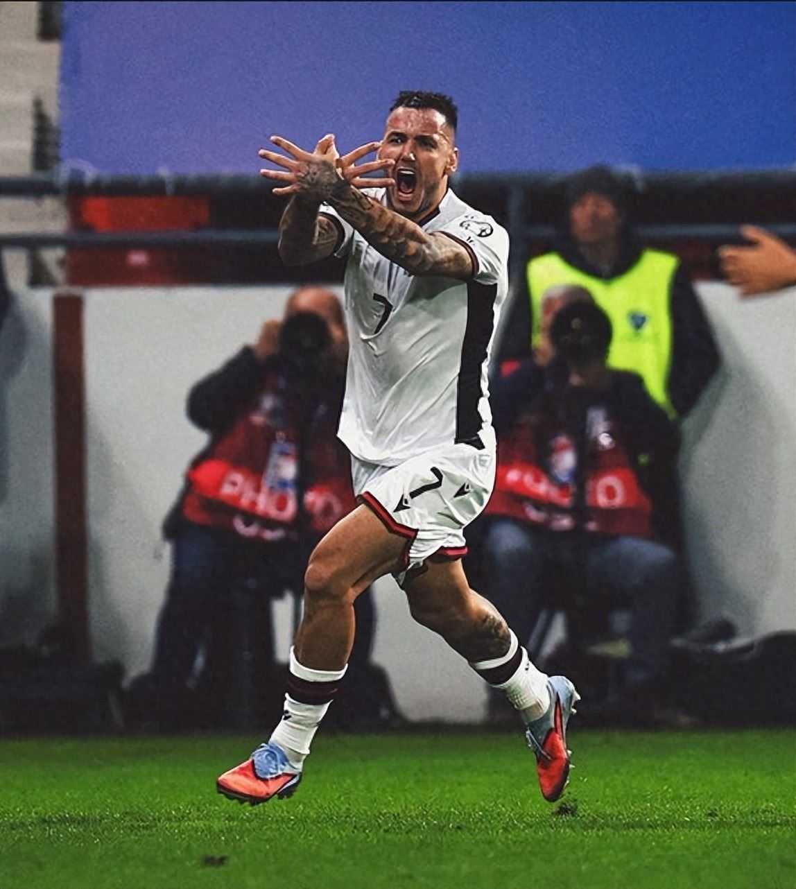  曝浙江队将签马纳伊！曾效力国米巴萨，年薪400万，土超单季18球