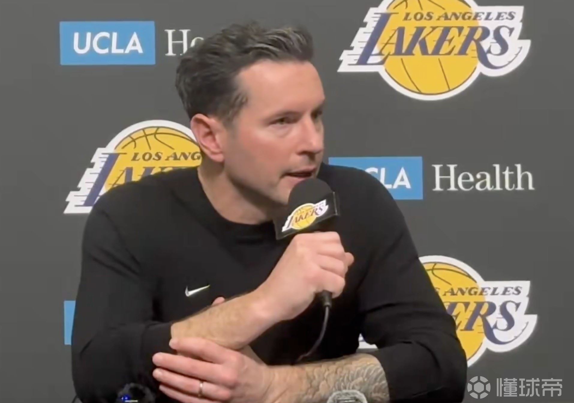  雷迪克：我们显然为东契奇跑了一个战术，想让他获得出手机会